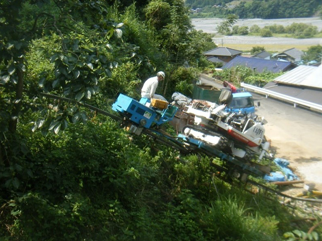 モノラック搬入